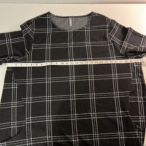 Massini Essentials Size 3X Women’s Black/White Plaid Dress w/ 3/4 length sleeve - Picture 6 of 9